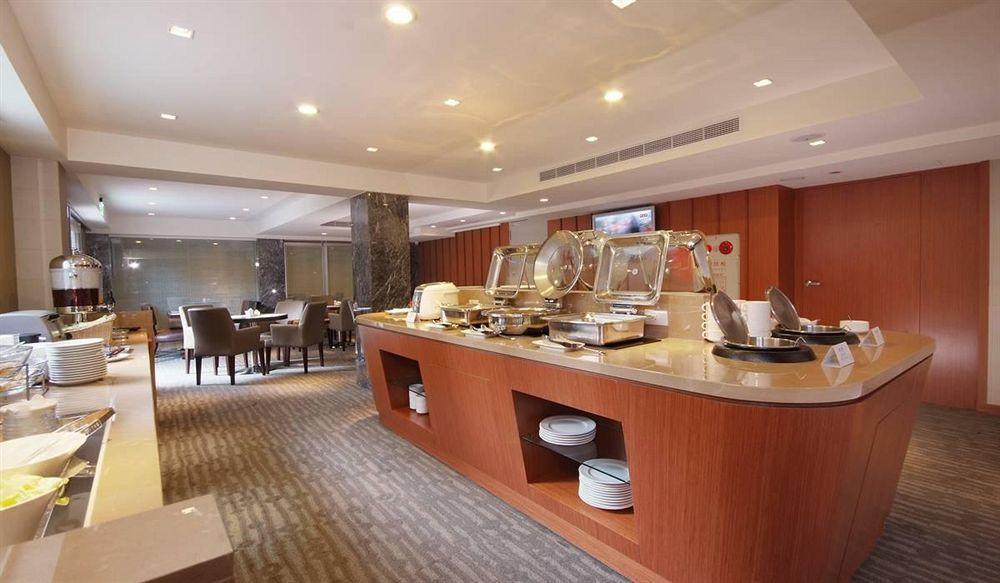 Tokyo International Hotel Taipei Exterior photo