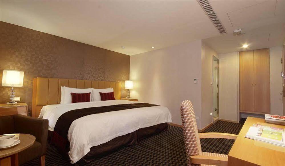 Tokyo International Hotel Taipei Exterior photo
